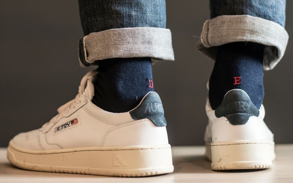 Chaussettes homme en coton extensible | Bleues avec initiales brodées en rouge | Taille 40/45 | Longueur genou