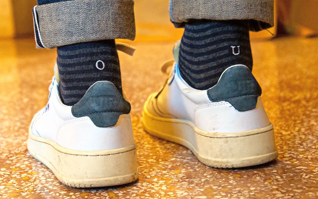 Chaussettes homme en coton extensible | Rayures bleues et grises avec initiales brodées | Taille 40/45 | Longueur genou