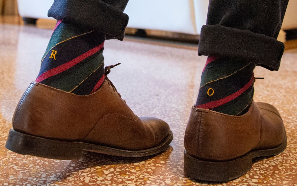 Chaussettes en coton extensible pour homme | Initiales brodées régimentaires moutarde | Taille 40/45 | Longueur genou