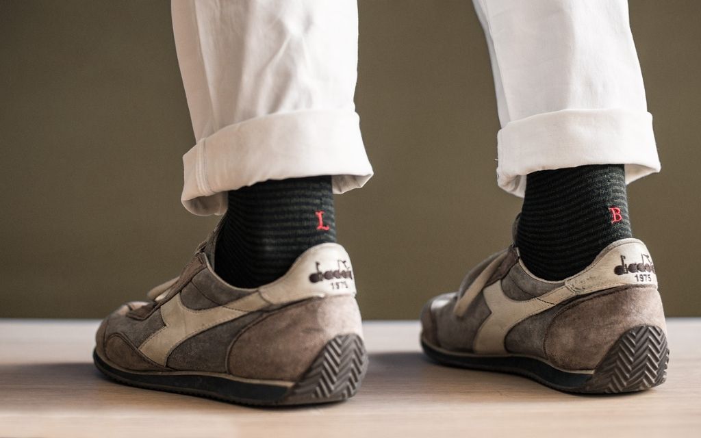 calza uomo riga blu navy - verde scuro cotone organico personalizzata iniziali ricamate 402A