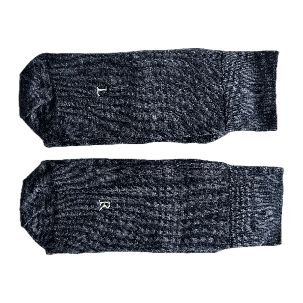 Calze blu da uomo in lana merino con le iniziali ricamate in grigio, Individual Socks