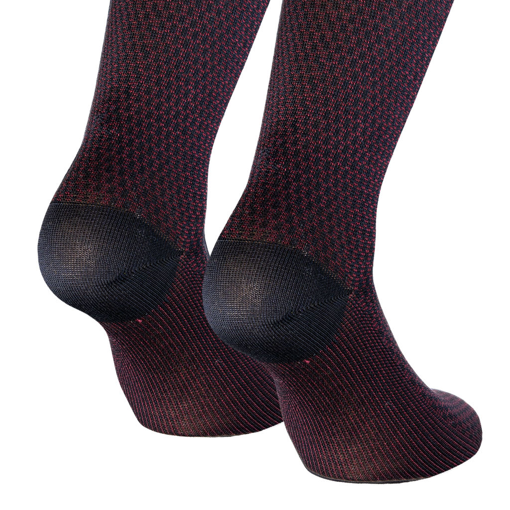 Calze jacquard bordeaux da uomo in cotone mercerizzato con le iniziali ricamate in senape, Individual Socks