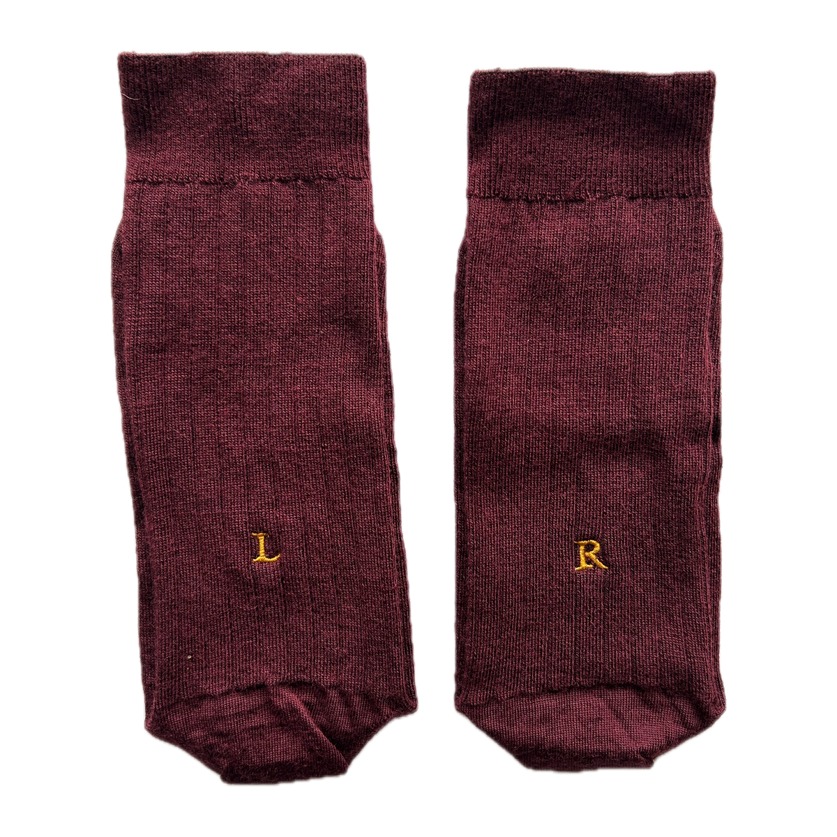 Calze bordeaux da uomo in lana merino con le iniziali ricamate in senape, Individual Socks
