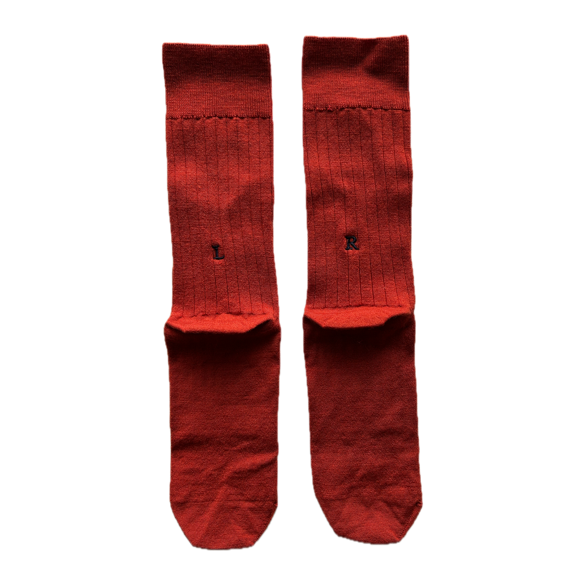 Calze arancio unisex in lana merino con le iniziali ricamate in blu, Individual Socks