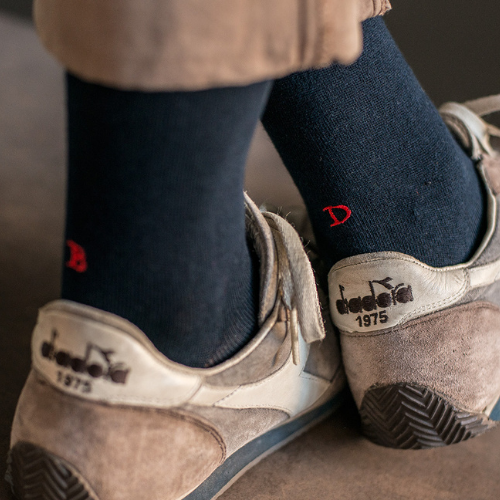 Calze Blu  Uomo iniziali Rosse - Cotone Stretch - Taglia 40/45 - 101 - ATTENZIONE!!! Se non trovi la tua lettera scegli "OTHER LETTERS" e scrivi le lettere che vuoi nelle note cliccando "AGGIUNGI NOTA" nel check out .