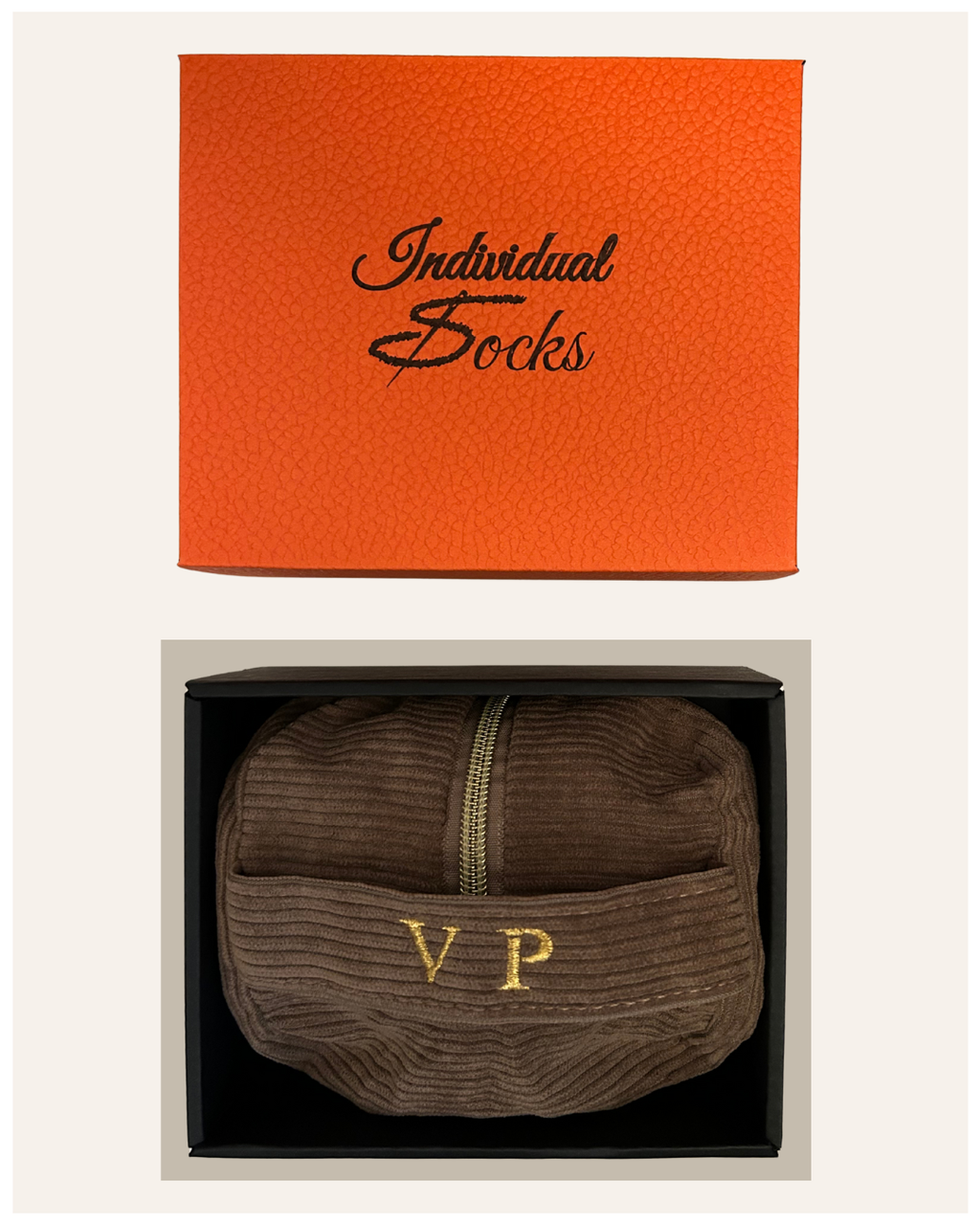 Beauty Case in velluto con iniziali ricamate