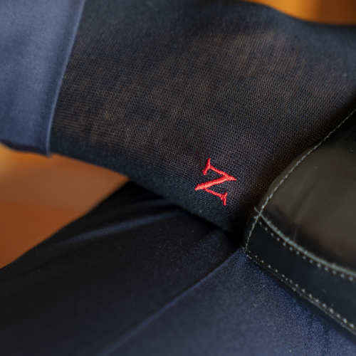 Calze Blu  Uomo iniziali Rosse - Filo di Scozia Stretch - Taglia 40/45 - 150 - ATTENZIONE!!! Se non trovi la tua lettera scegli "OTHER LETTERS" e scrivi le lettere che vuoi nelle note cliccando "AGGIUNGI NOTA" nel check out .