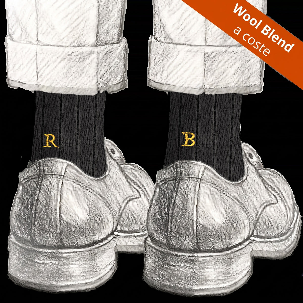 Calze marroni da uomo in lana merino con le iniziali ricamate in senape, Individual Socks