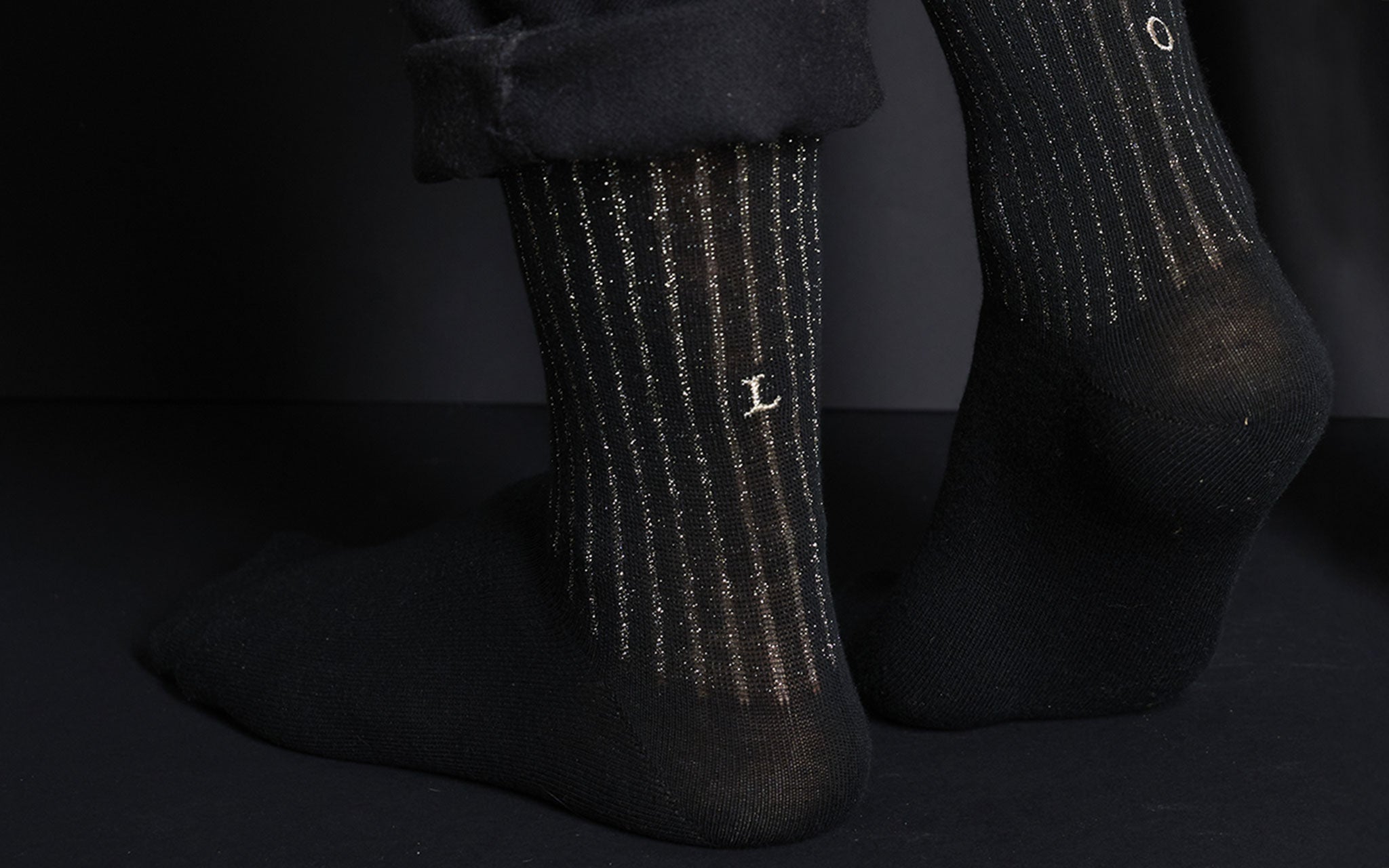 Calze Donna Lurex Blend a Coste | Nero Argento Iniziali Ricamate Argento | Taglia 36/39 | Lunghezza Polpaccio