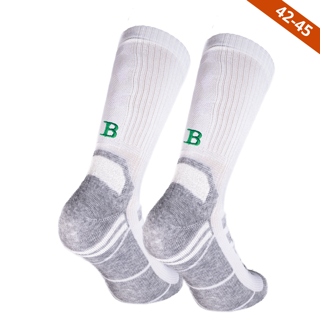 Calze tennis personalizzate Solo Iniziali, bianche con iniziali ricamate in verde — regalo per chi gioca a tennis