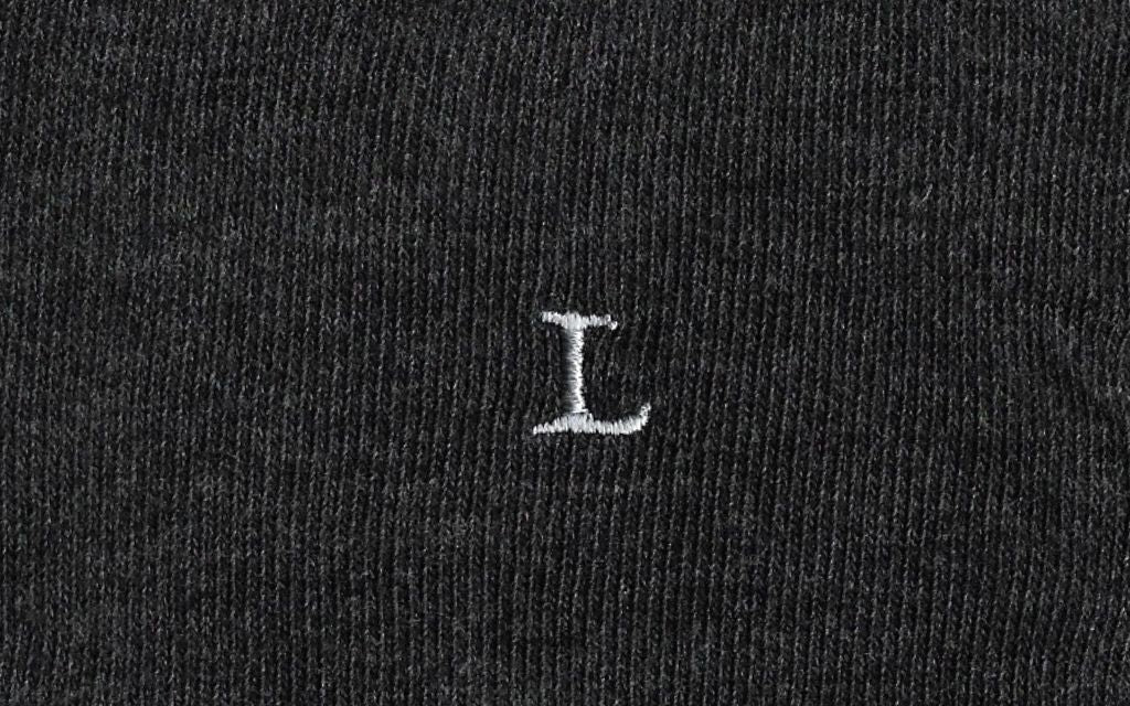calza donna grigio antracite cotone organico personalizzata iniziali ricamate lettera L L_601A