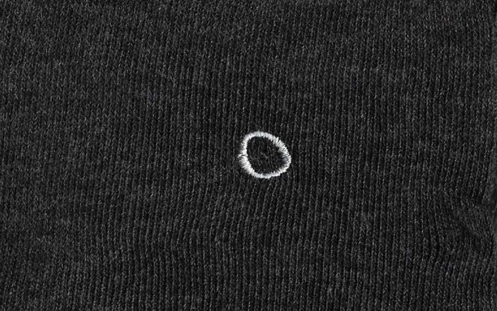 calza donna grigio antracite cotone organico personalizzata iniziali ricamate lettera O O_601A