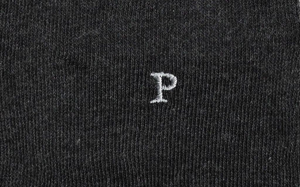 calza donna grigio antracite cotone organico personalizzata iniziali ricamate lettera P P_601A