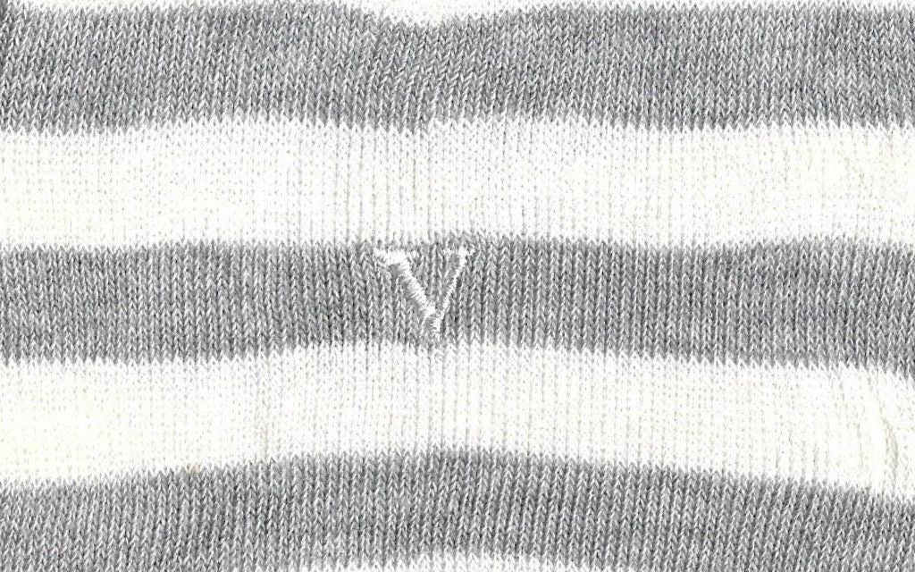 calza donna riga alta latte - grigio melange cotone organico personalizzata iniziali ricamate lettera V V_605A