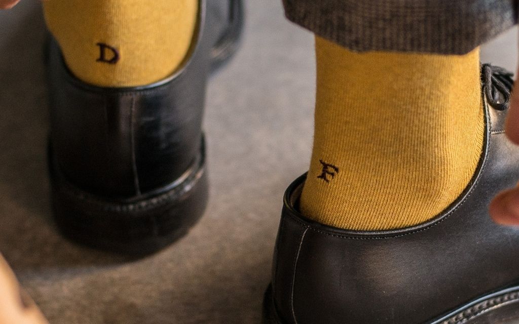 calza uomo giallo senape melange cotone organico personalizzata iniziali ricamate 108_A