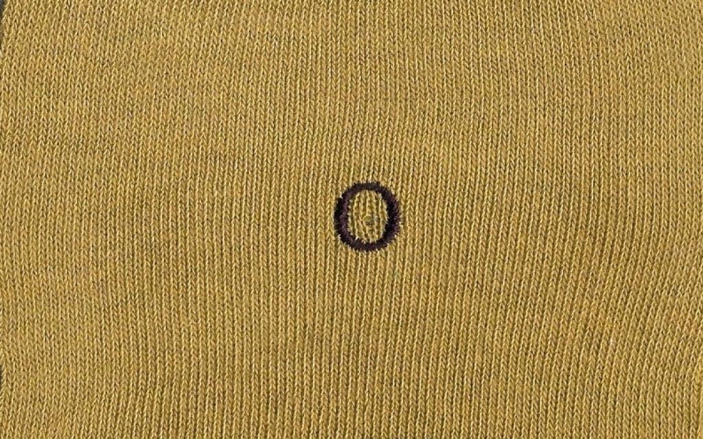 calza uomo giallo senape melange cotone organico personalizzata iniziali ricamate lettera O O_108A