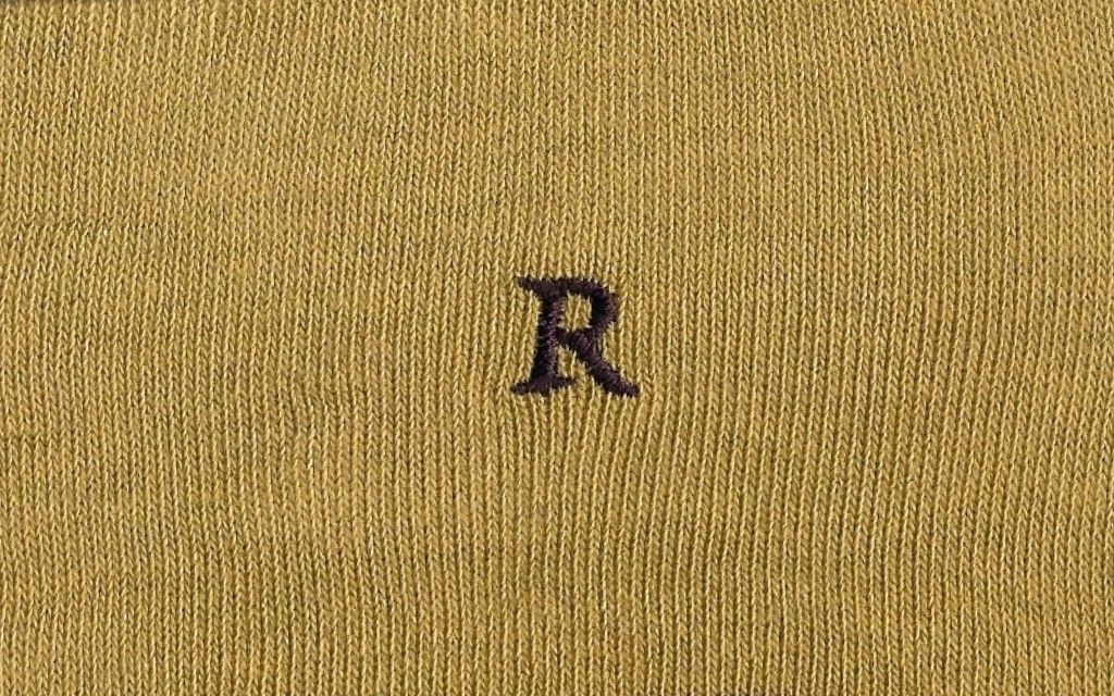 calza uomo giallo senape melange cotone organico personalizzata iniziali ricamate lettera R R_108A