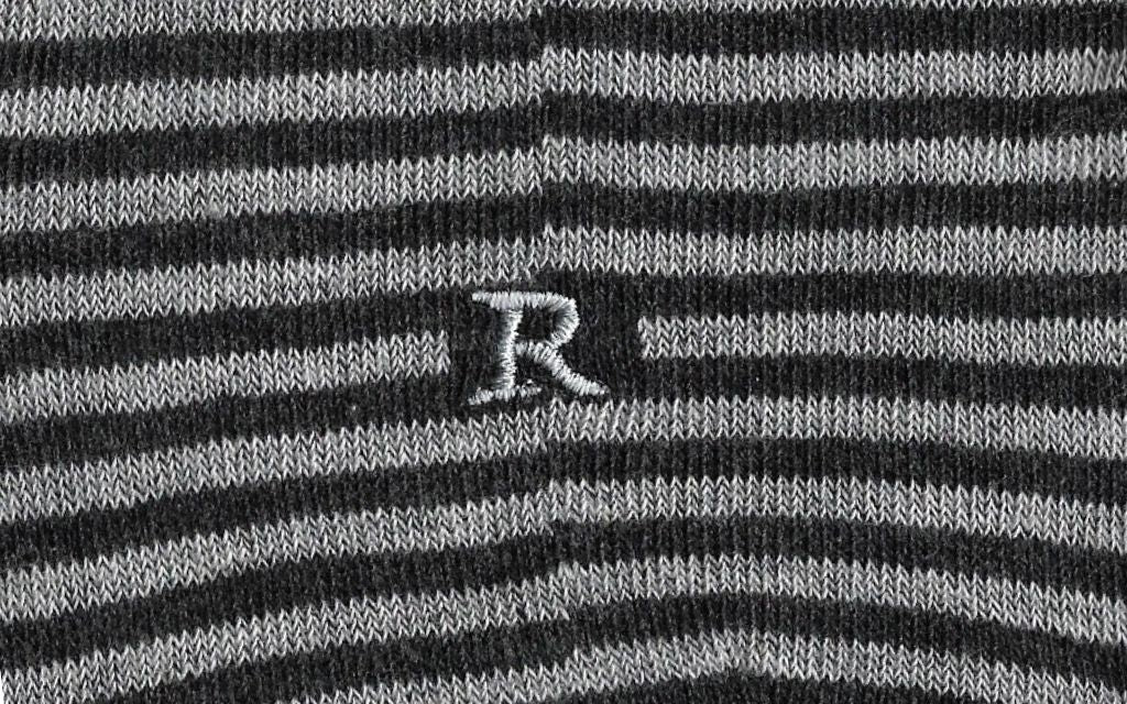 calza uomo riga grigia chiara - grigia melange cotone organico personalizzata iniziali ricamate lettera R R_302A