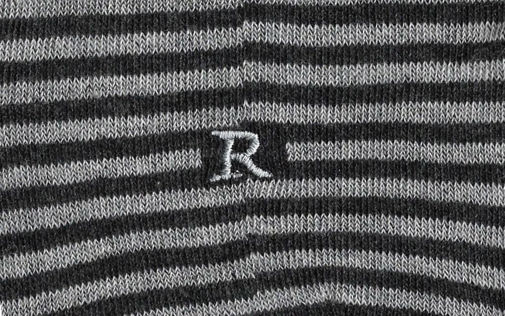 calza uomo riga grigia chiara - grigia melange cotone organico personalizzata iniziali ricamate lettera R R_302A
