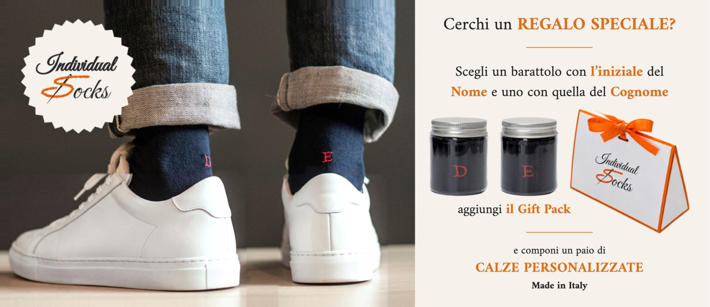Display sign: choose one jar with the initial of the first name and one with the initial of the surname